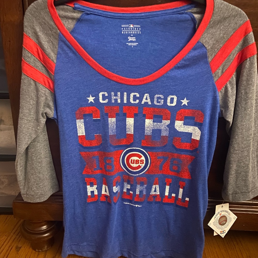 3/4 quarter sleeve women’s Chicago Cubs shirt